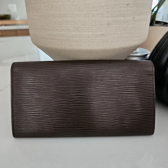 LOUIS VUITTON BROWN EPI WALLET EXCELLENT Accessories
